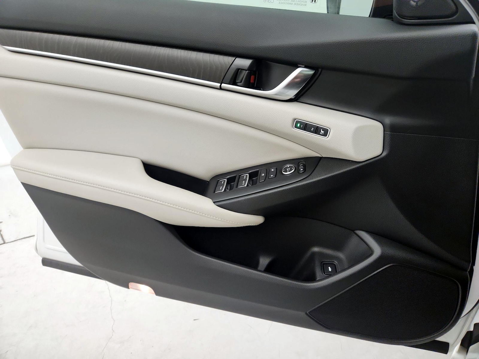 2019 Honda Accord Touring - Photo 13