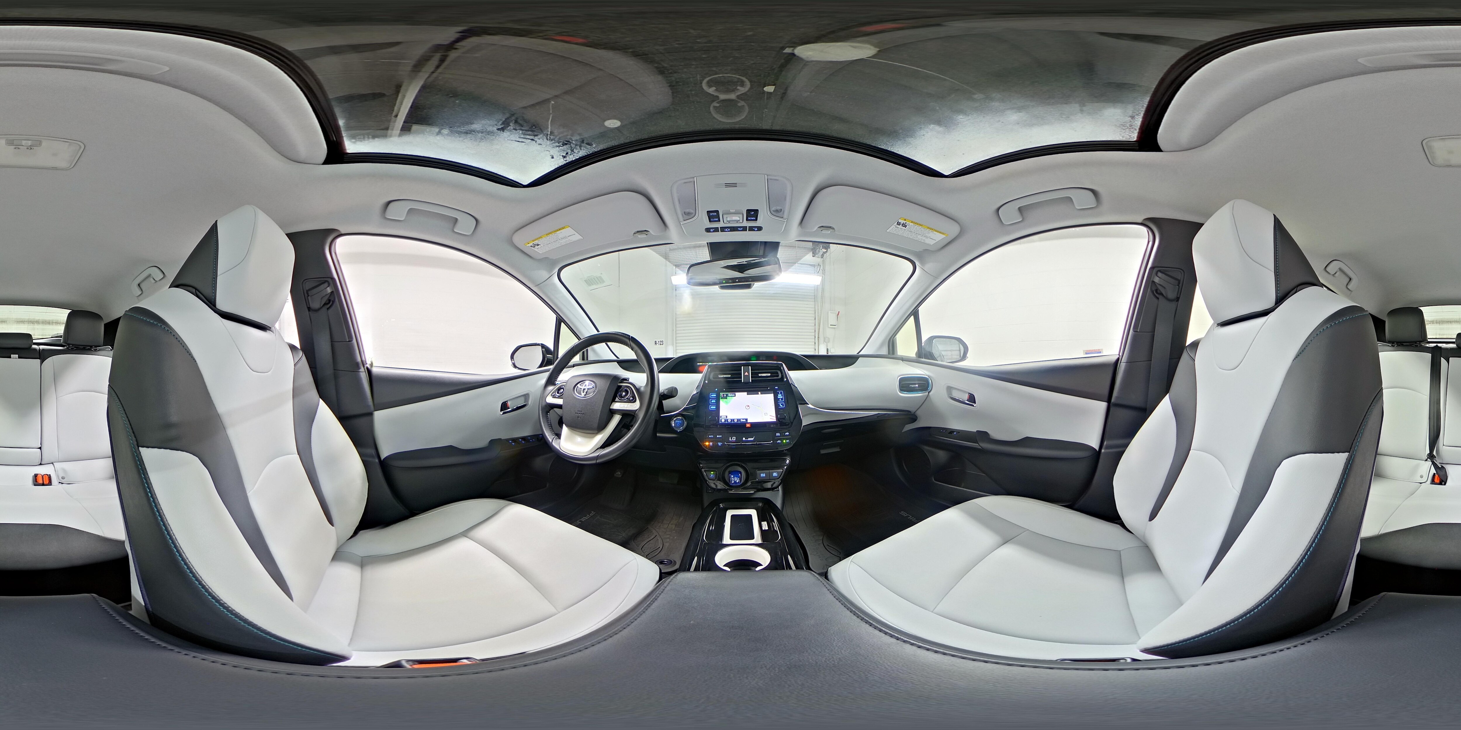 2016 Toyota Prius Four - Photo 26