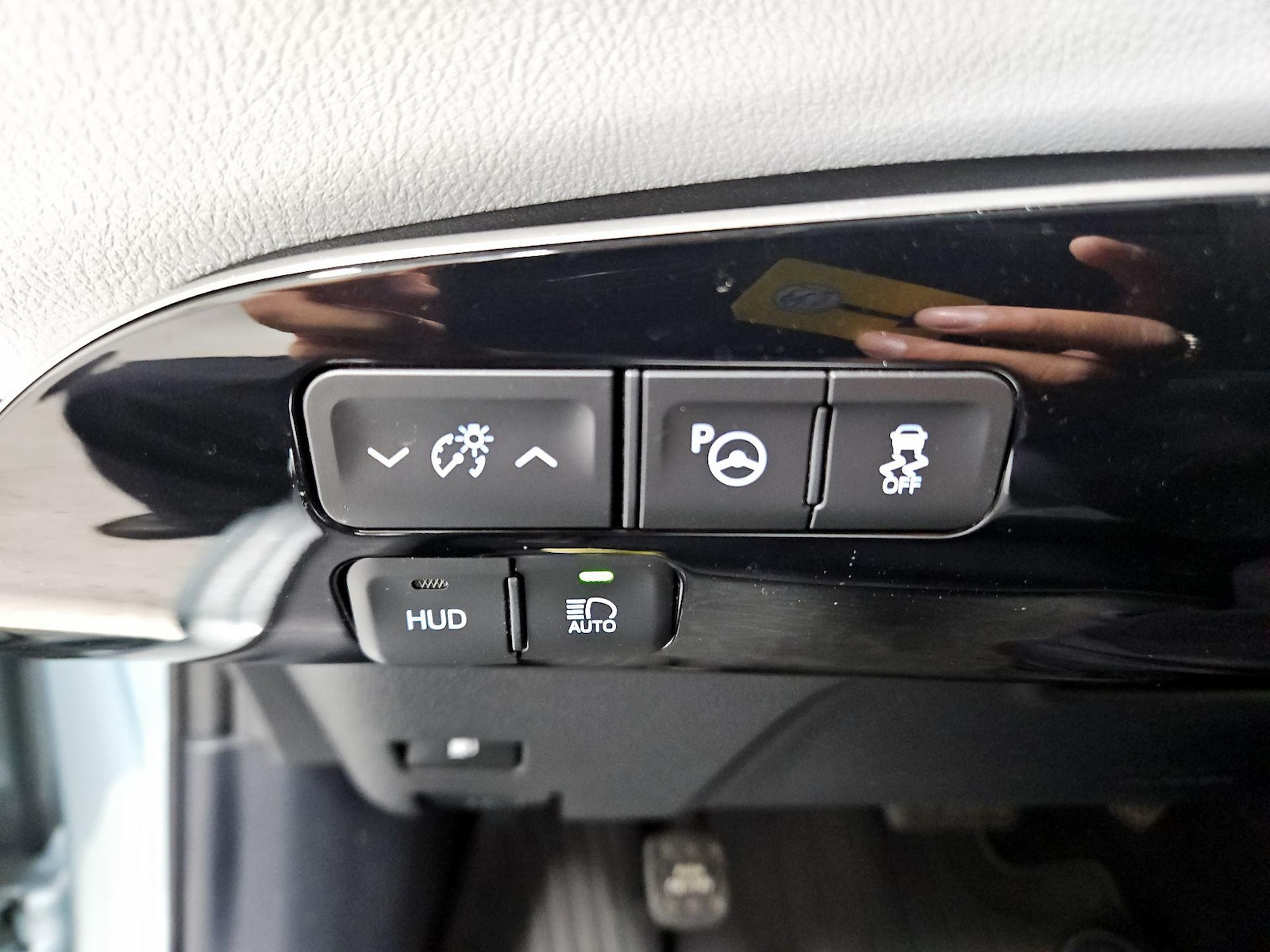 2016 Toyota Prius Four - Photo 14