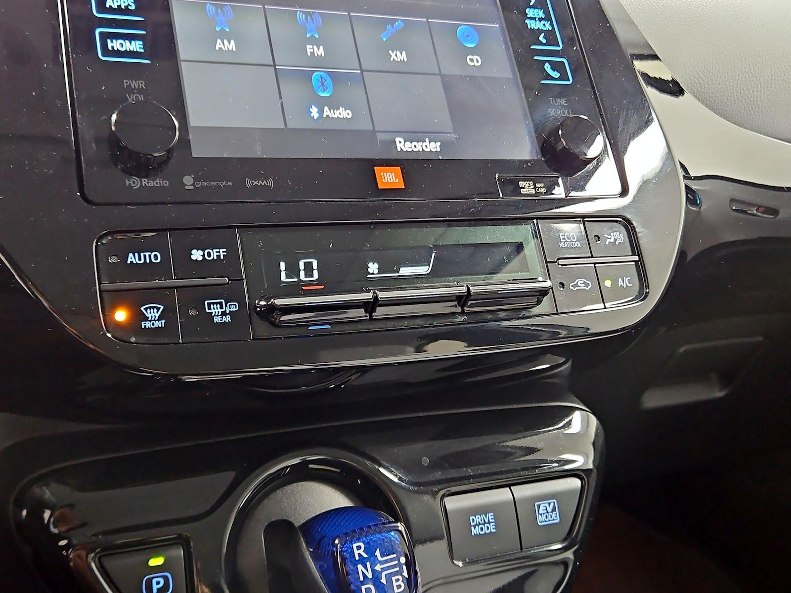 2016 Toyota Prius Four - Photo 18