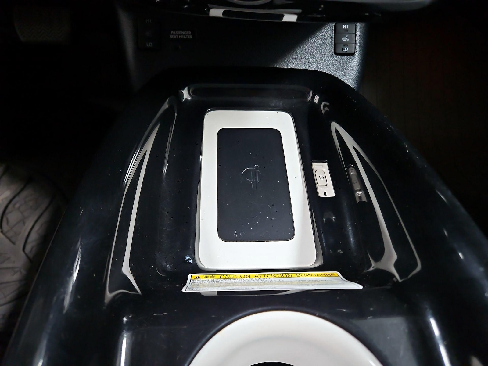 2016 Toyota Prius Four - Photo 20