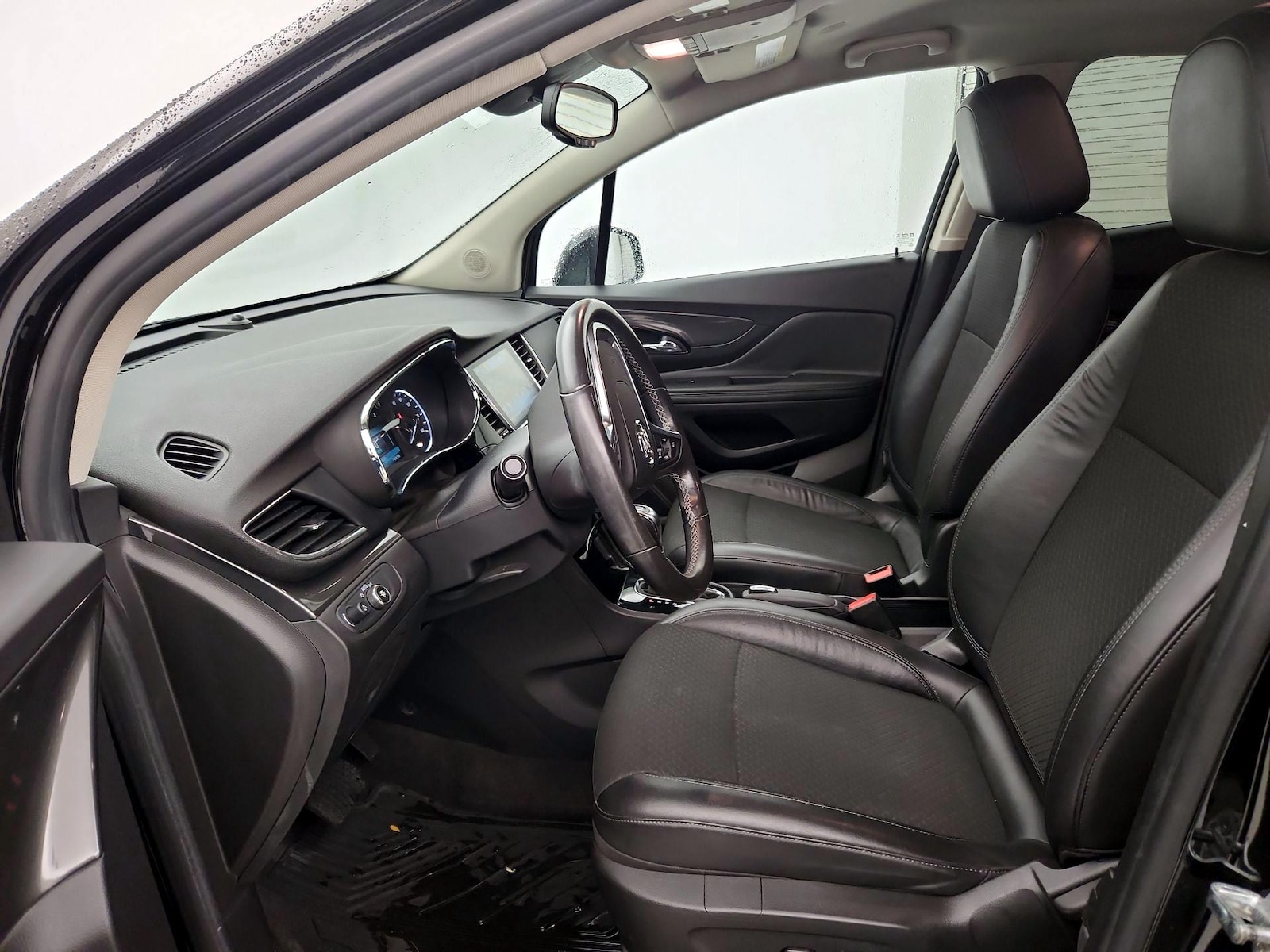 Power Seat(s) & Side Airbags