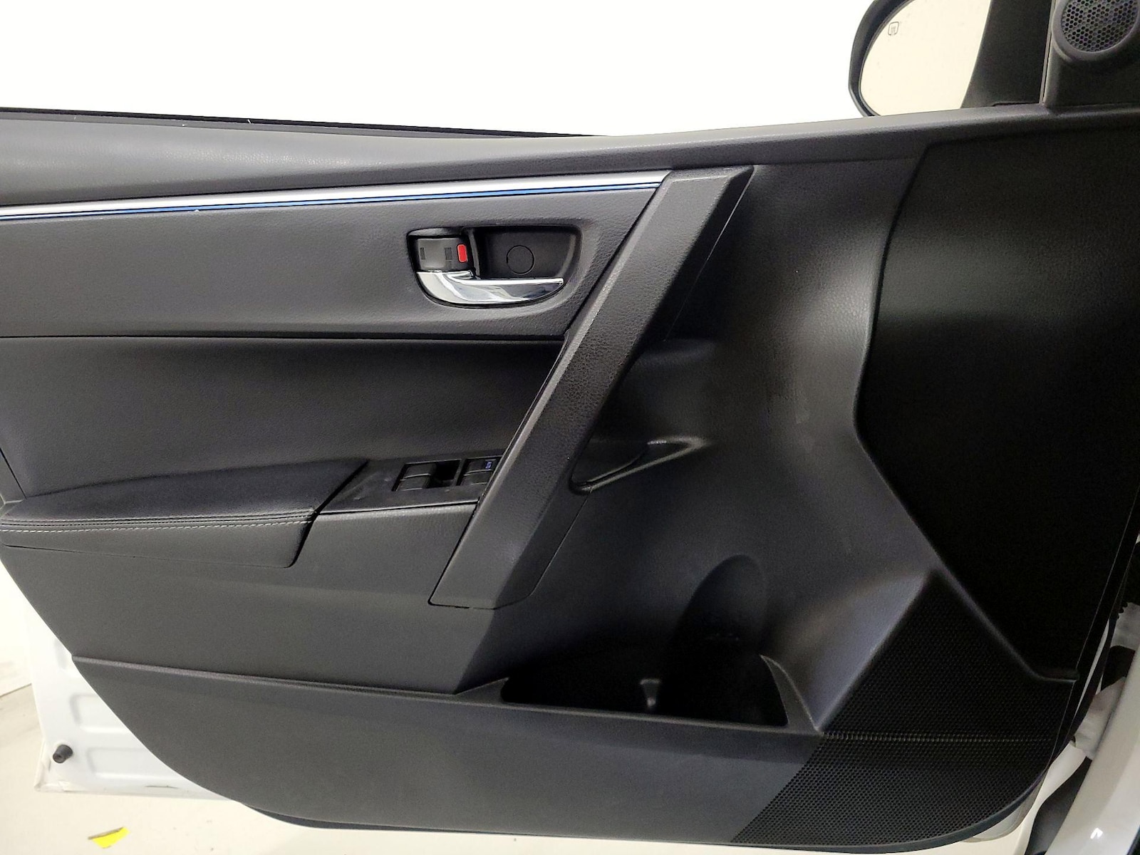 2015 Toyota Corolla S Plus - Photo 13