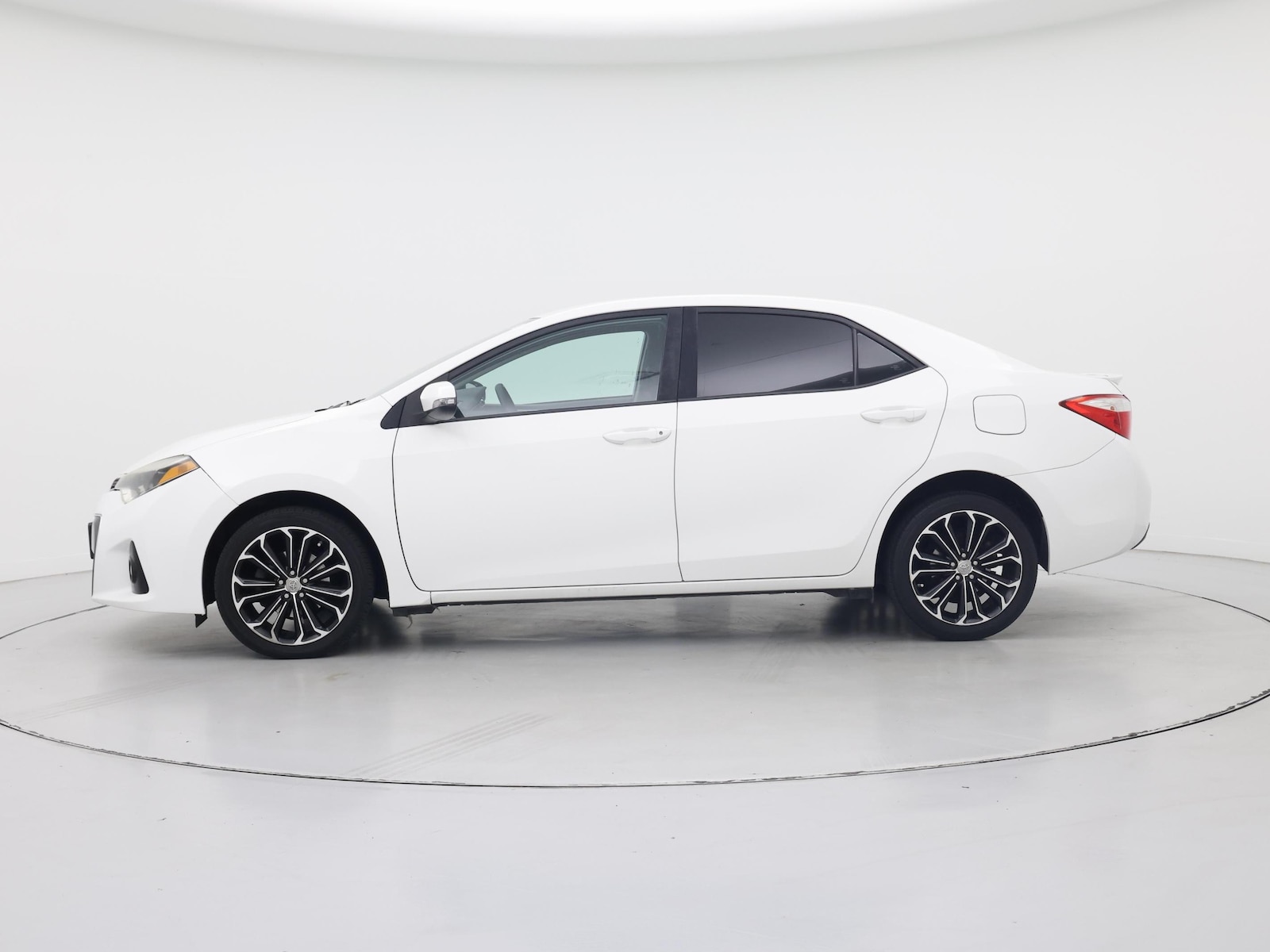 2015 Toyota Corolla S Plus - Photo 4