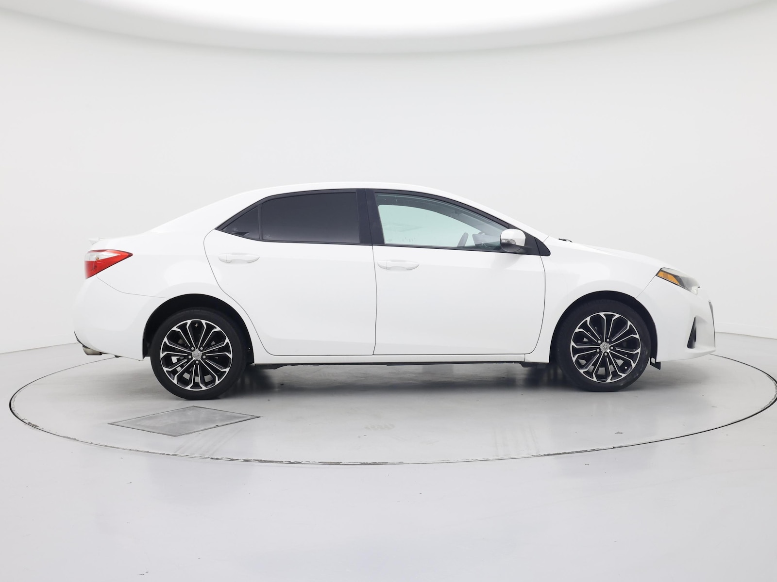 2015 Toyota Corolla S Plus - Photo 8