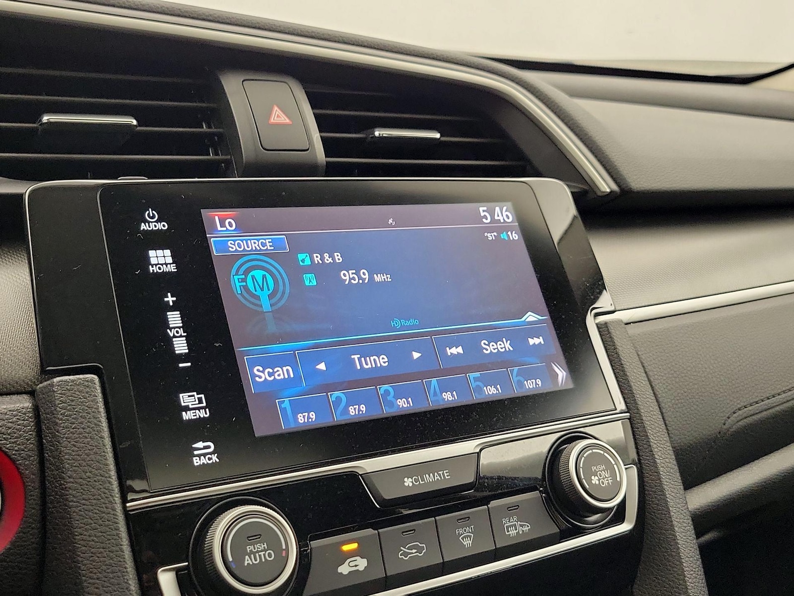2018 Honda Civic EX - Photo 16