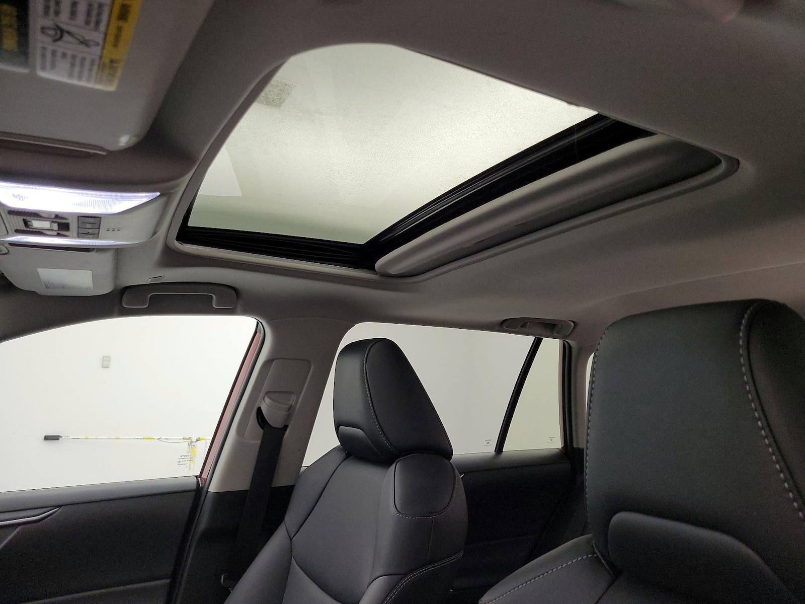 2025 Toyota RAV4 XLE Premium - Photo 19