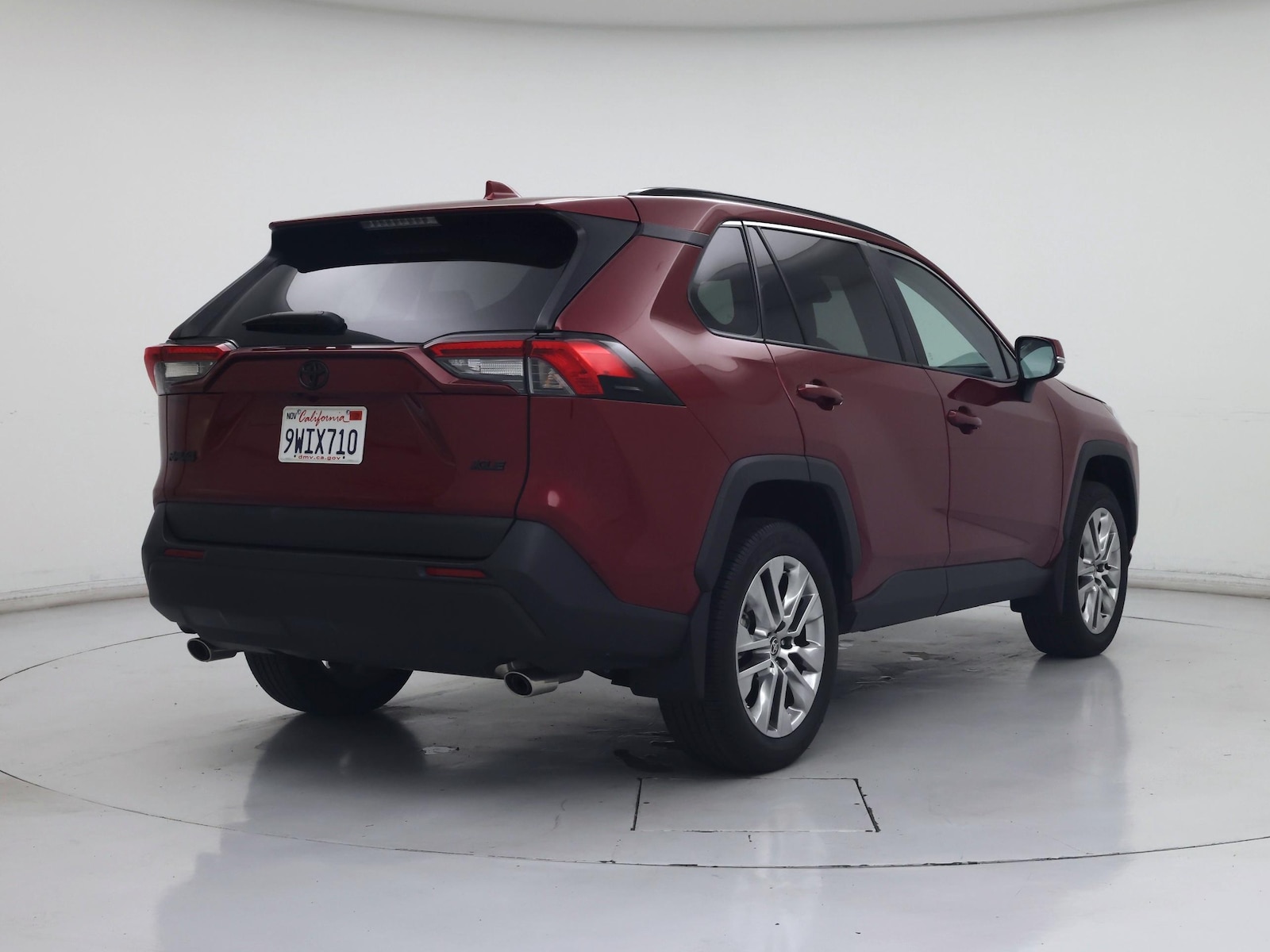2025 Toyota RAV4 XLE Premium - Photo 9