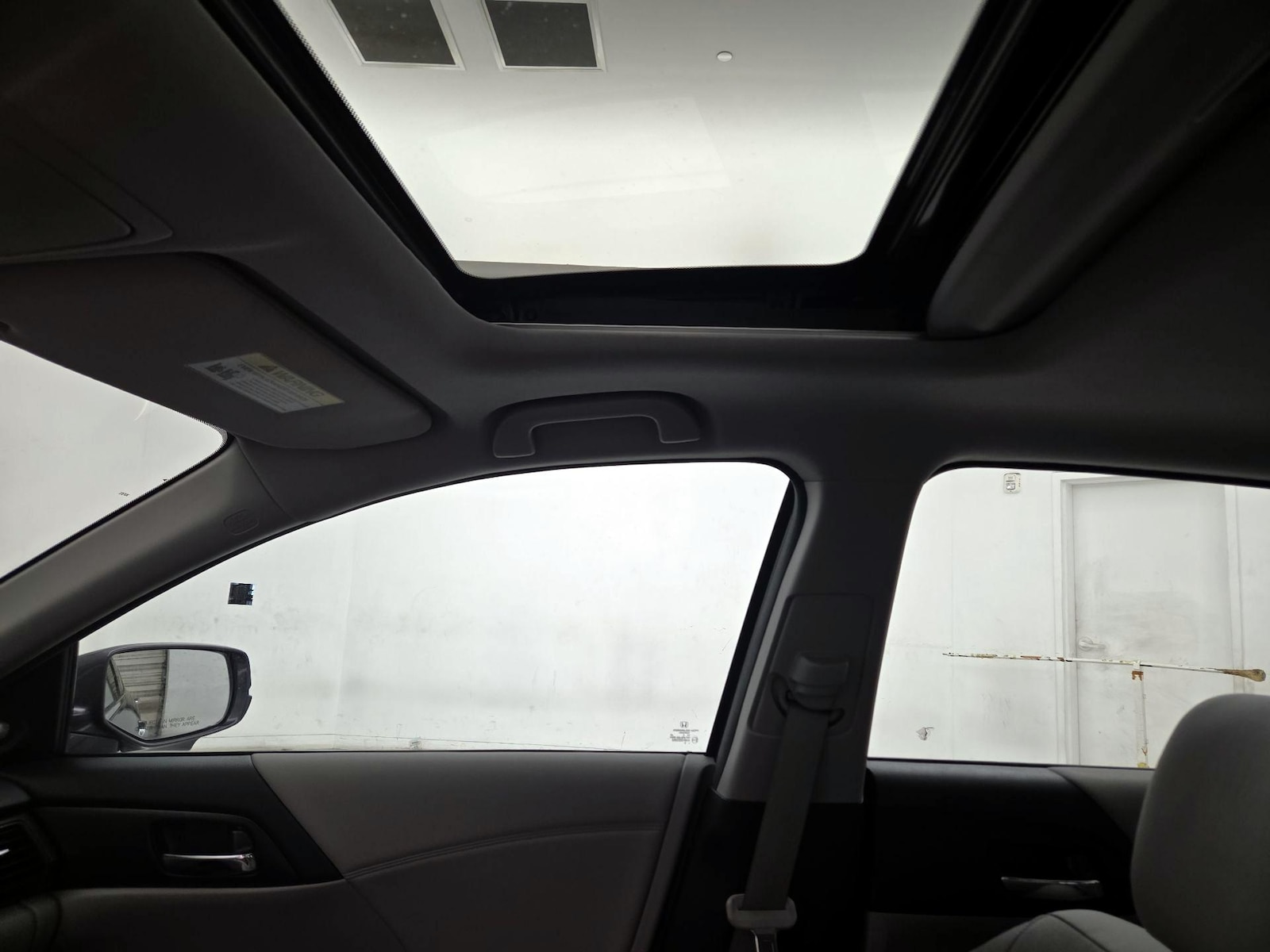 Sunroof(s) & Overhead Airbags