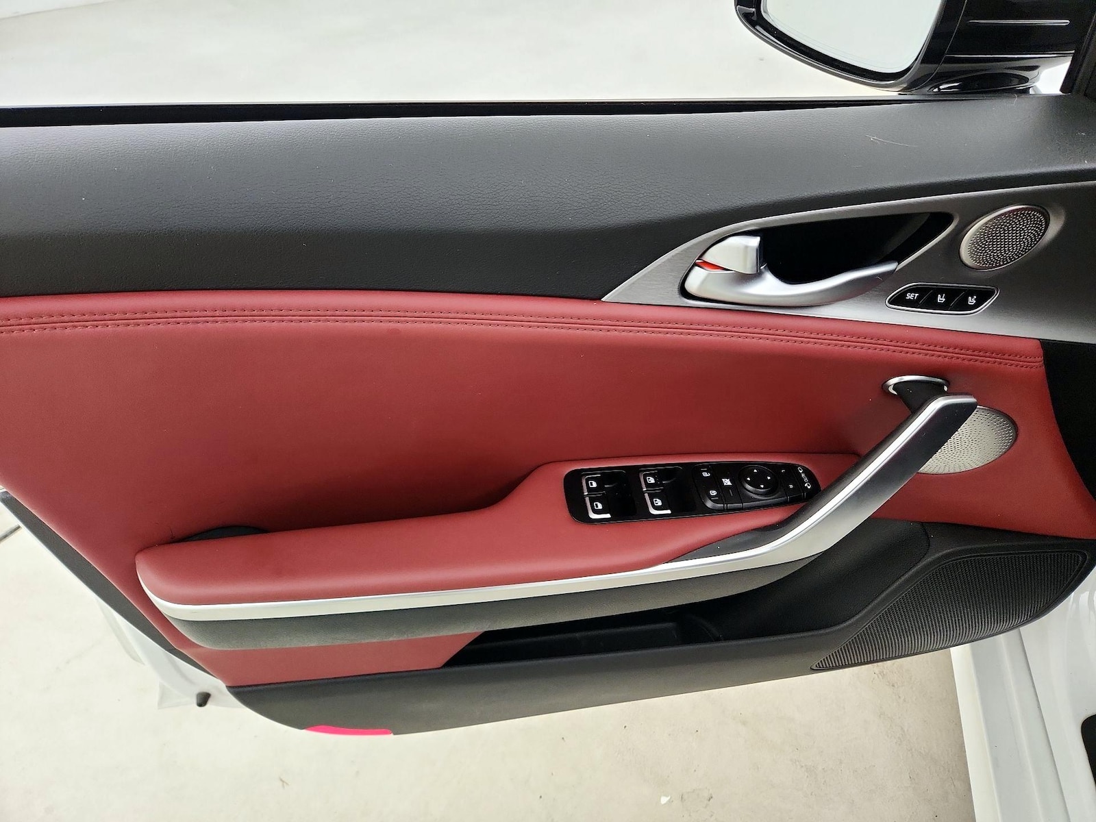 2020 Kia Stinger GT1 - Photo 13