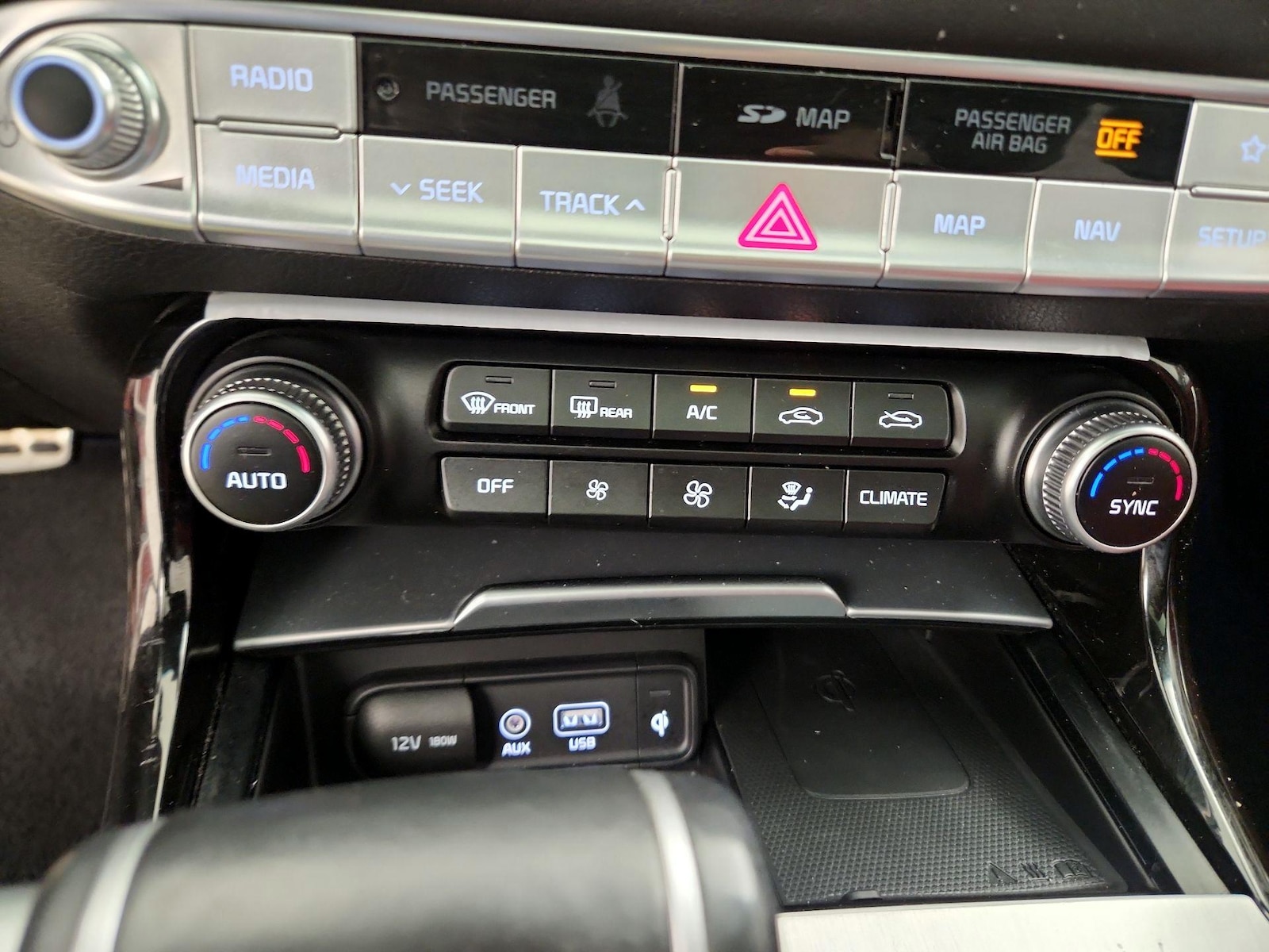 2020 Kia Stinger GT1 - Photo 18