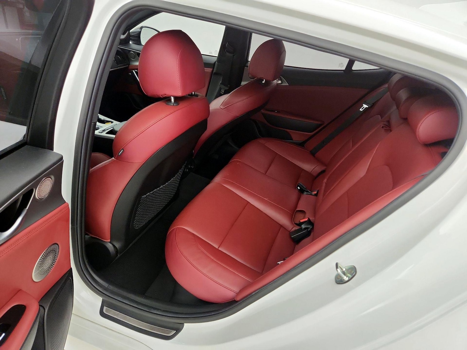 2020 Kia Stinger GT1 - Photo 22
