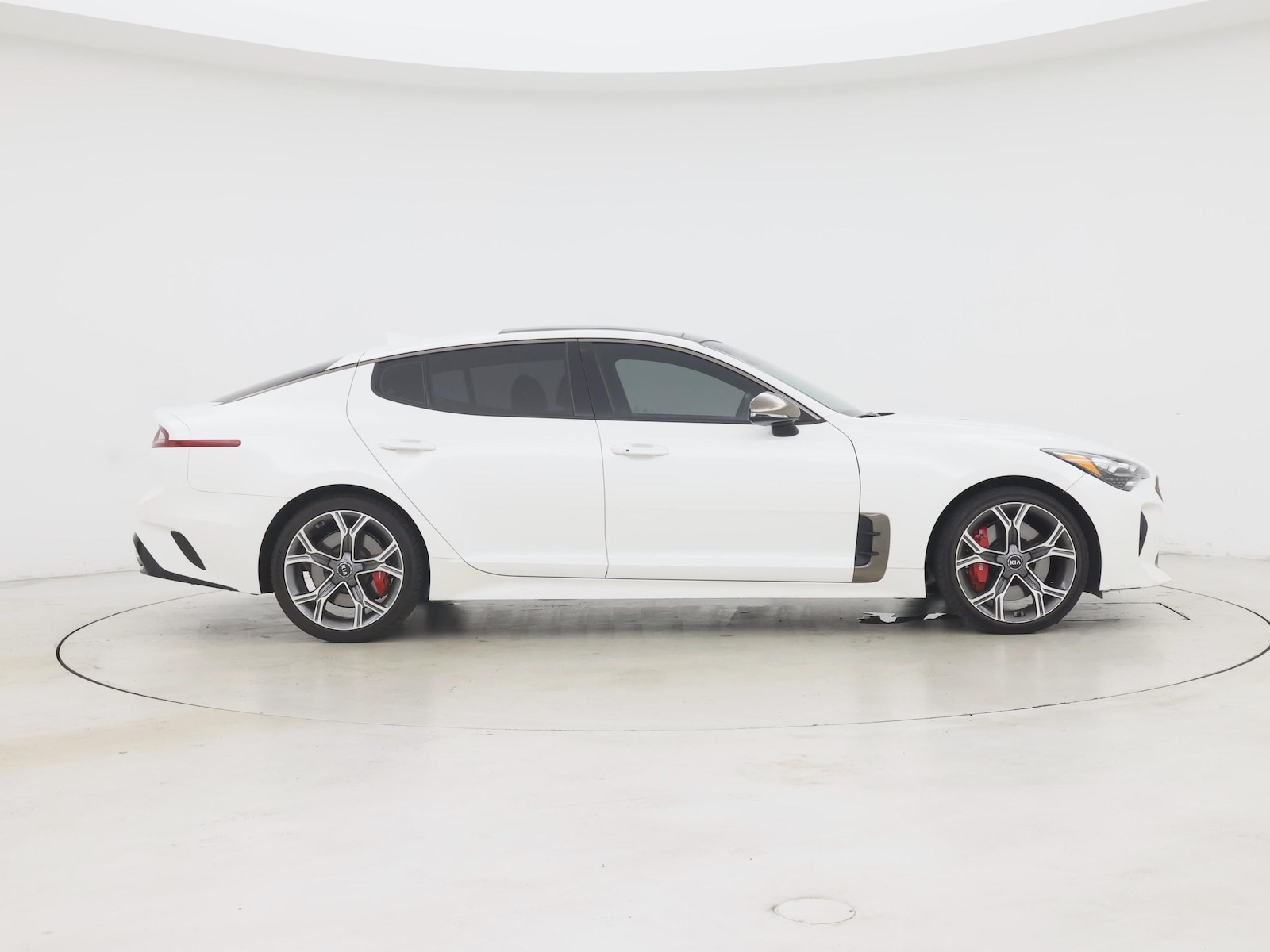 2020 Kia Stinger GT1 - Photo 8