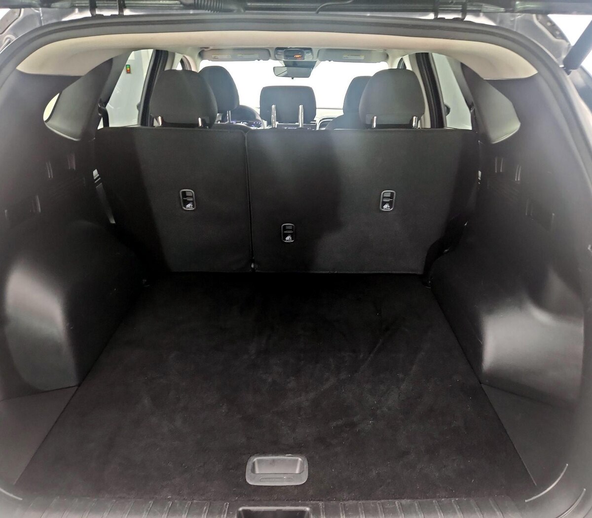 Trunk/Cargo (Seats Up)