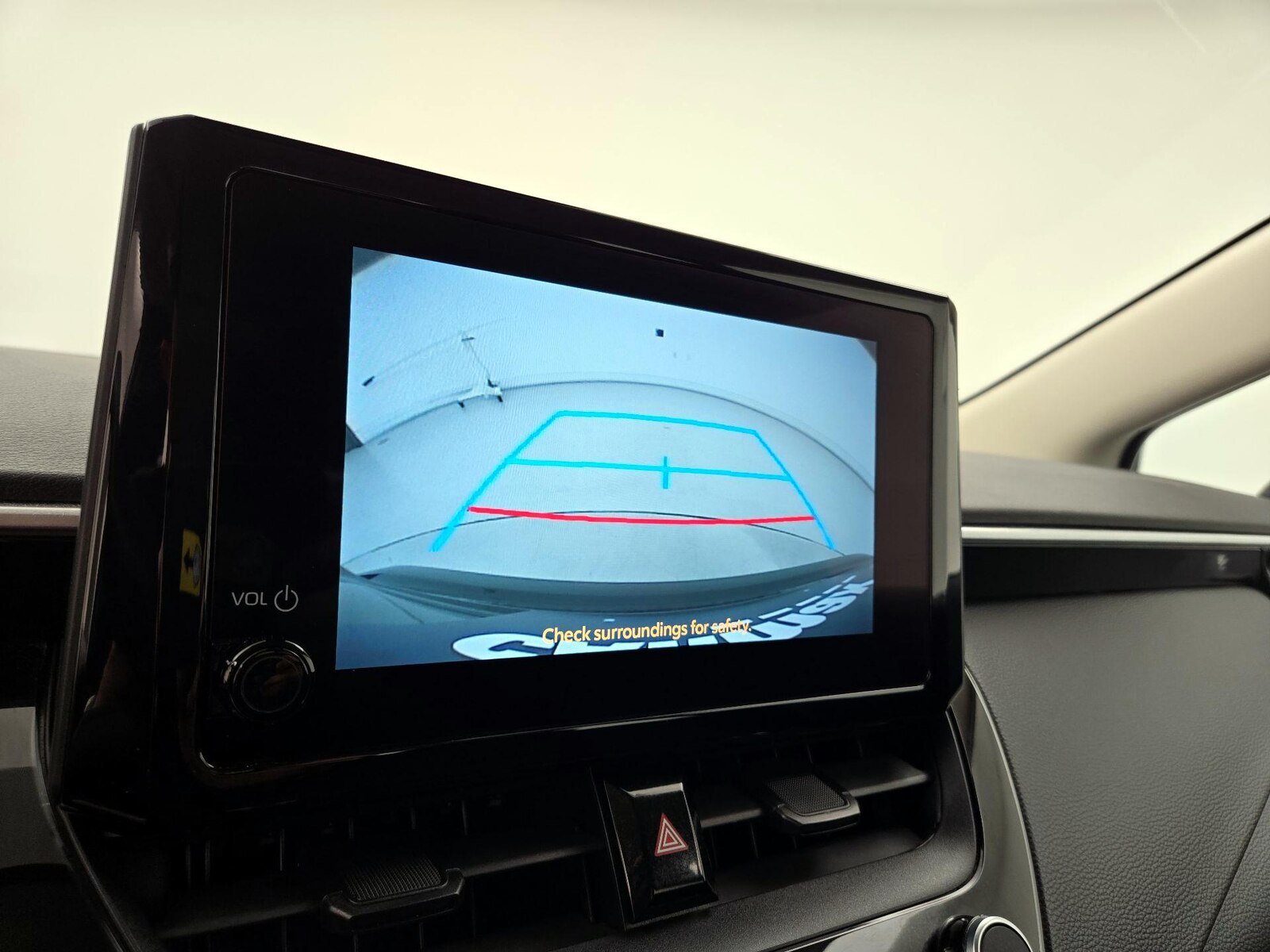 2023 Toyota Corolla LE - Photo 15