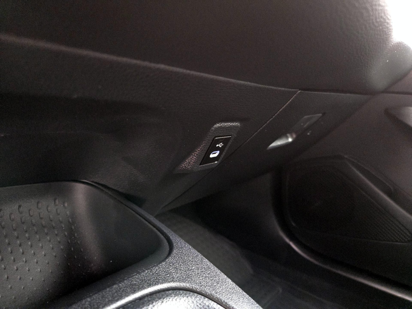 2023 Toyota Corolla LE - Photo 19