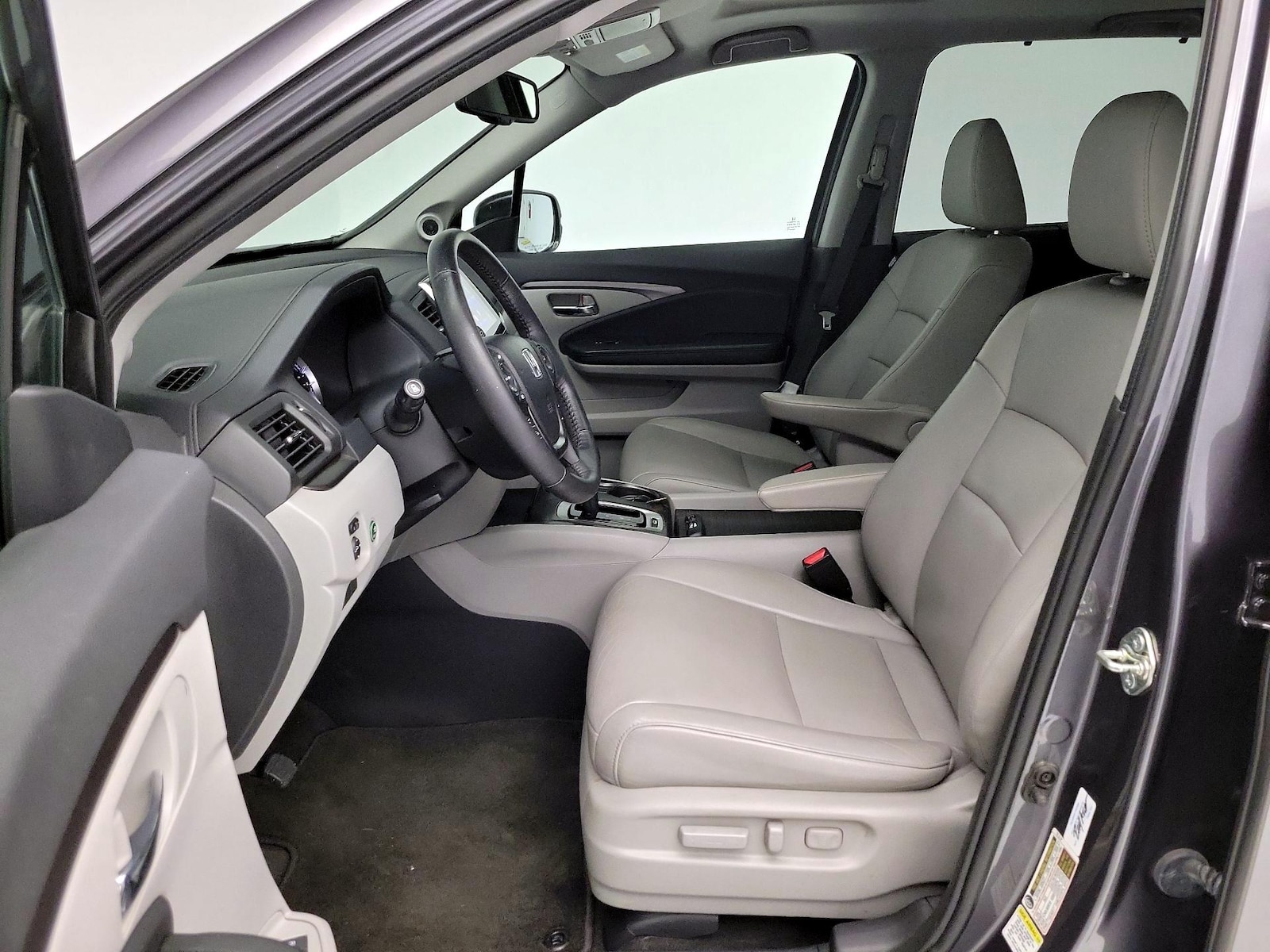 2016 Honda Pilot EX-L - Photo 12