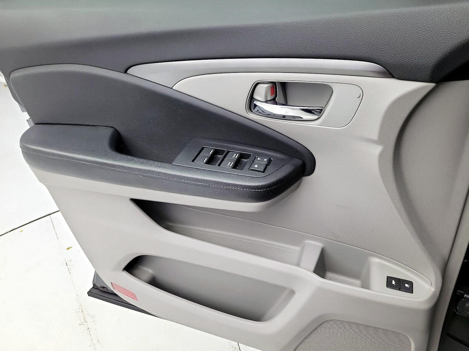 2016 Honda Pilot EX-L - Photo 13