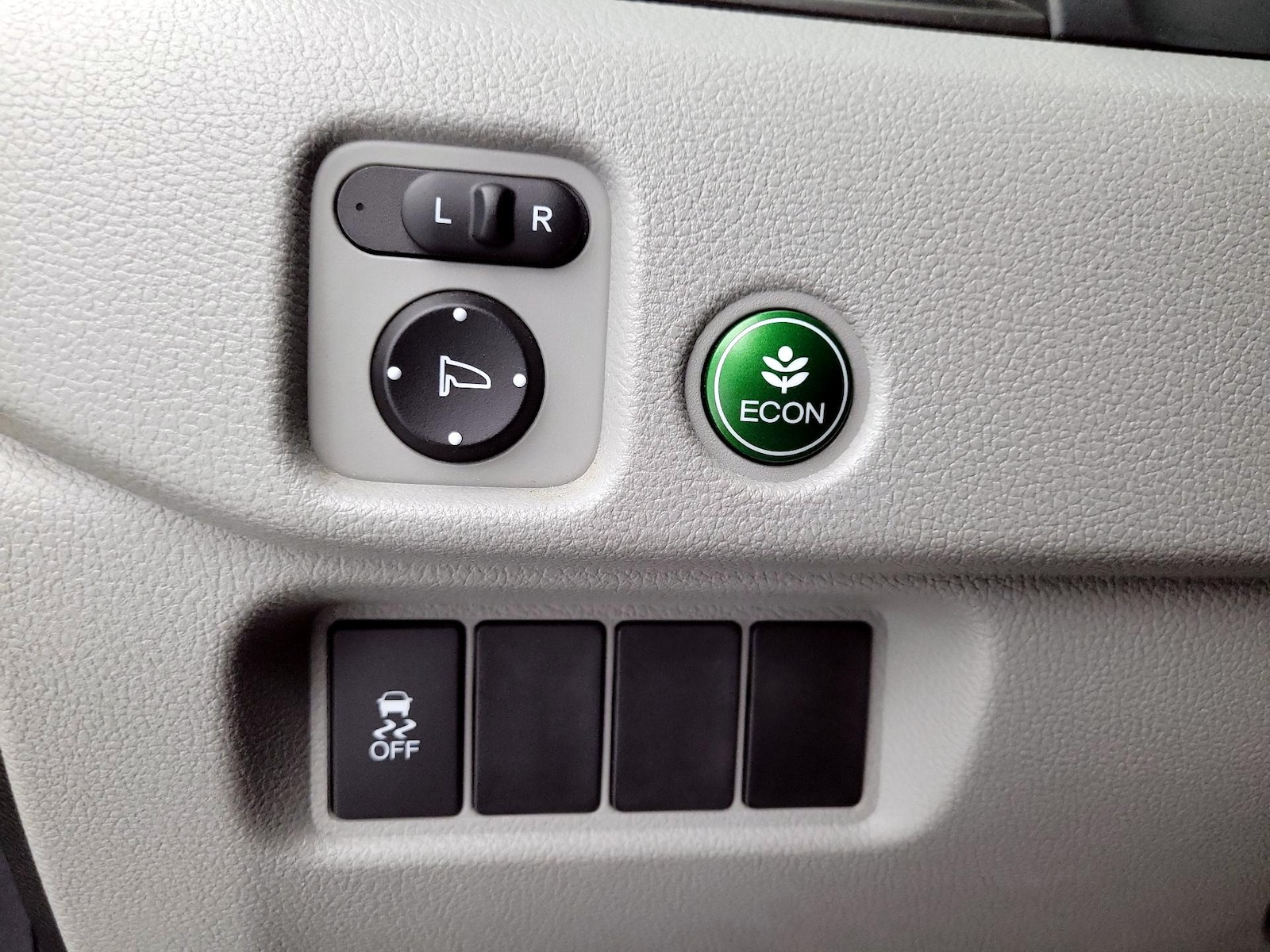2016 Honda Pilot EX-L - Photo 14