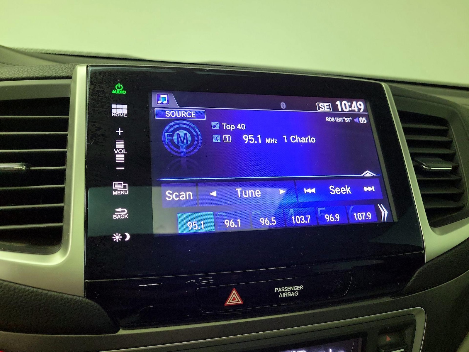 2016 Honda Pilot EX-L - Photo 16