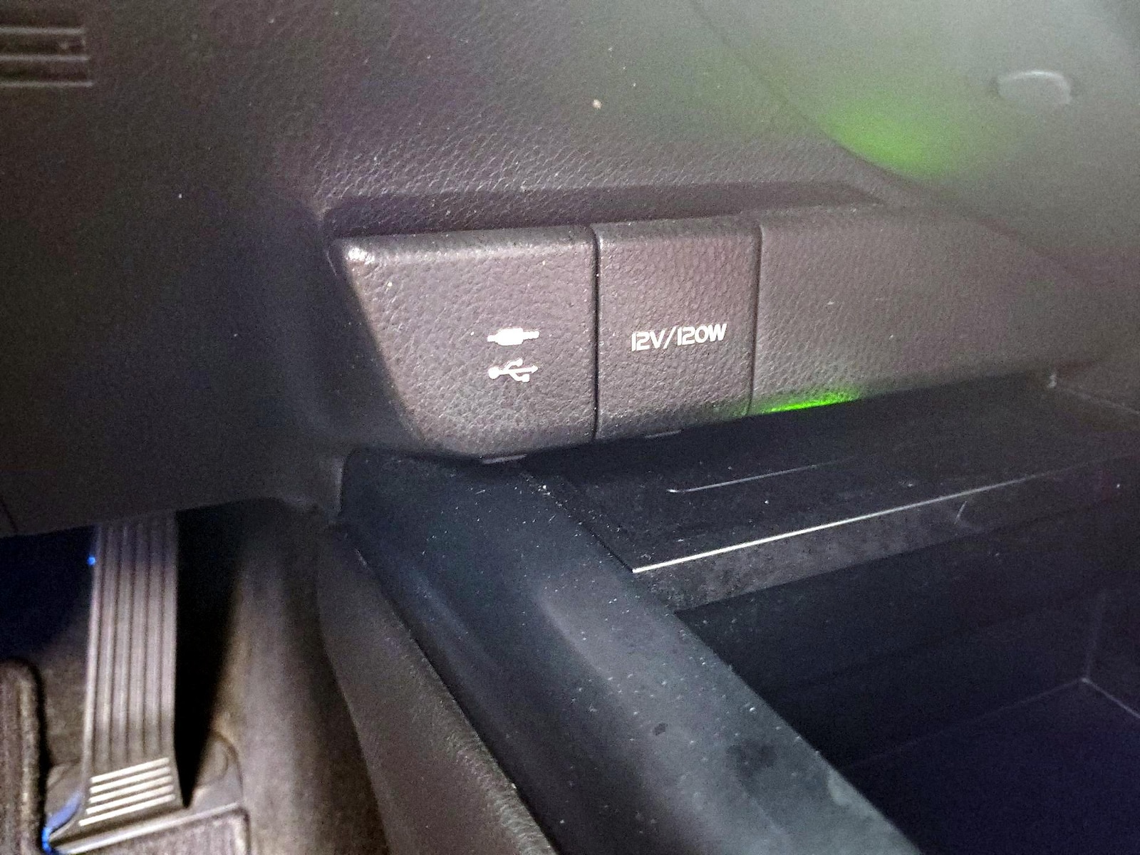 2018 Toyota Camry XSE - Photo 19