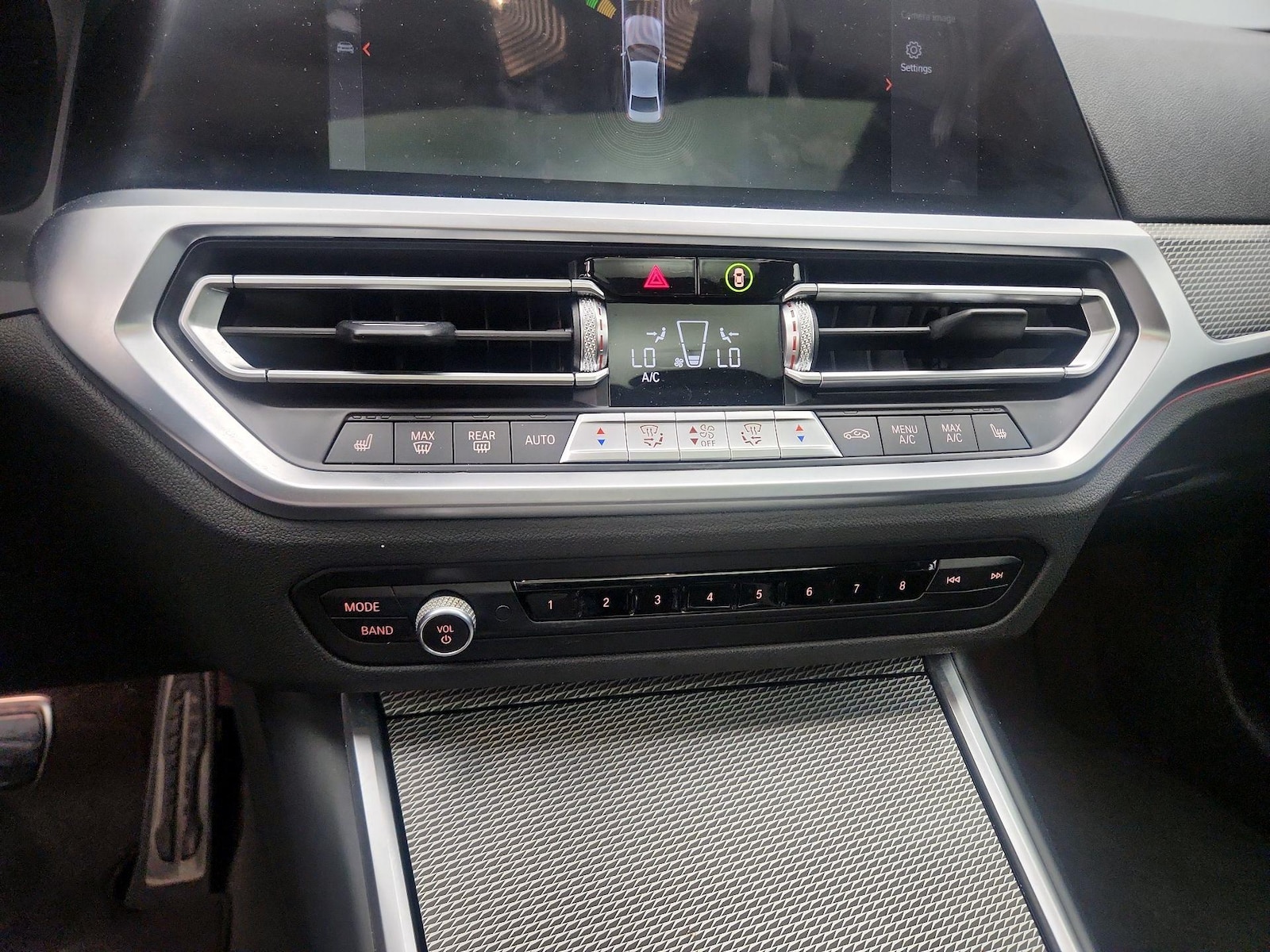 2021 BMW 3 Series 330i - Photo 18