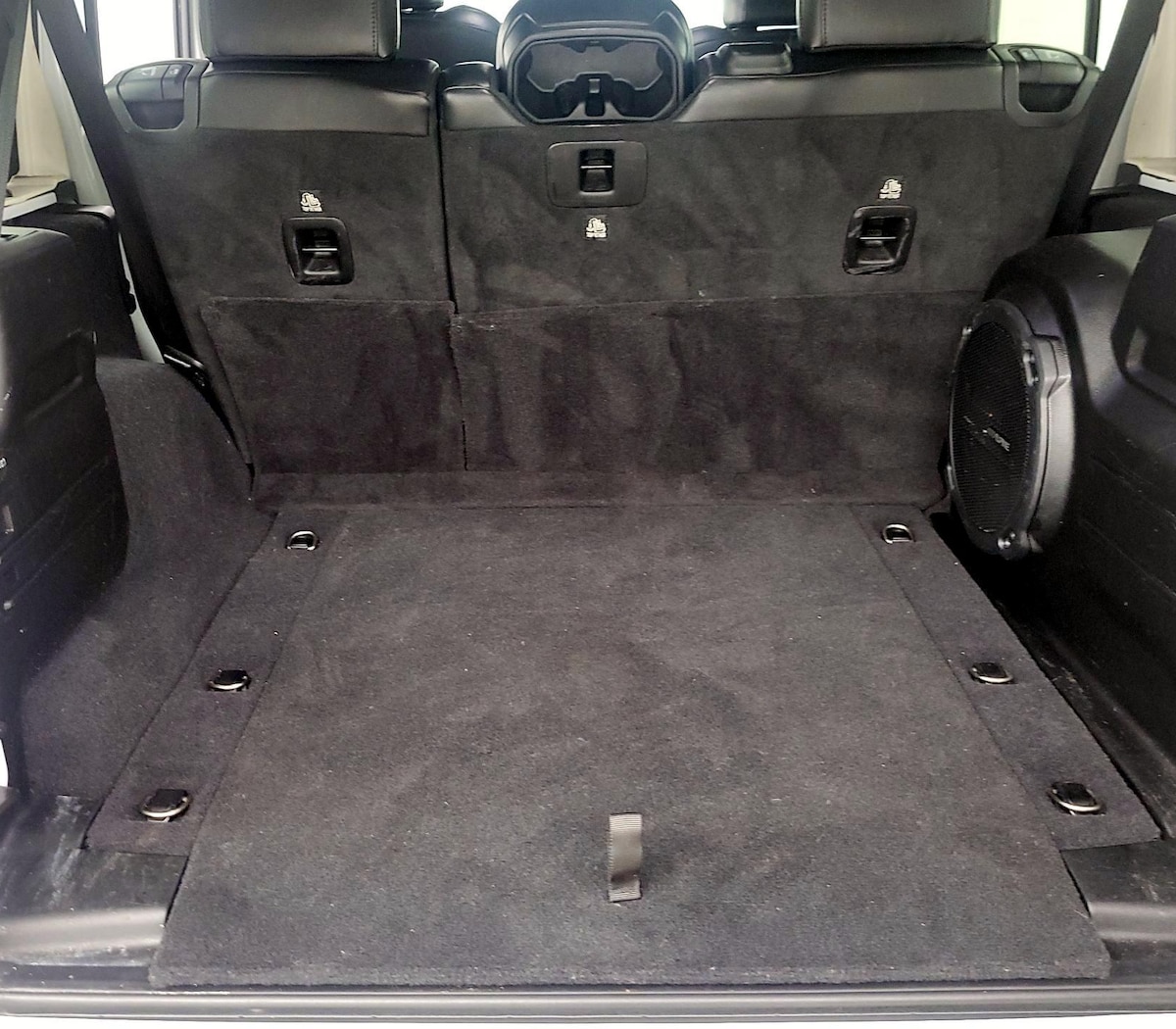 Trunk/Cargo (Seats Up)