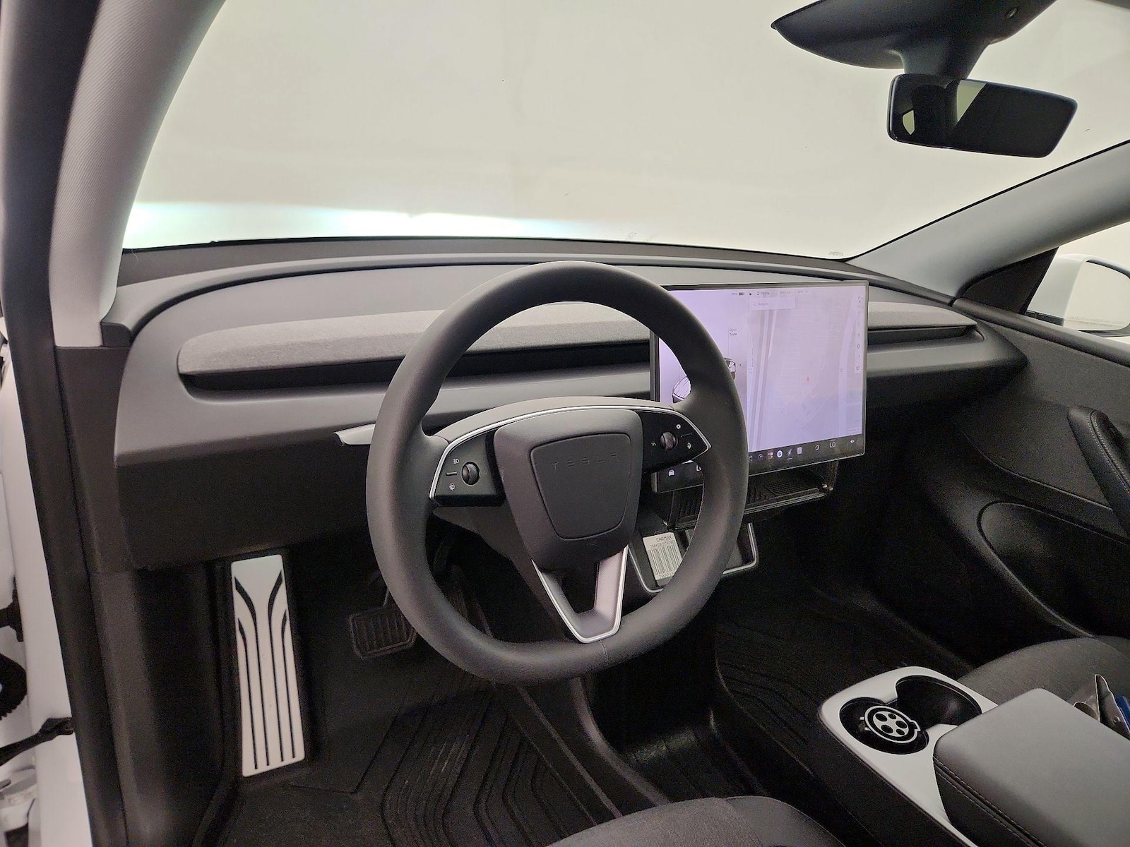 2026 Tesla Model Y Standard - Photo 10