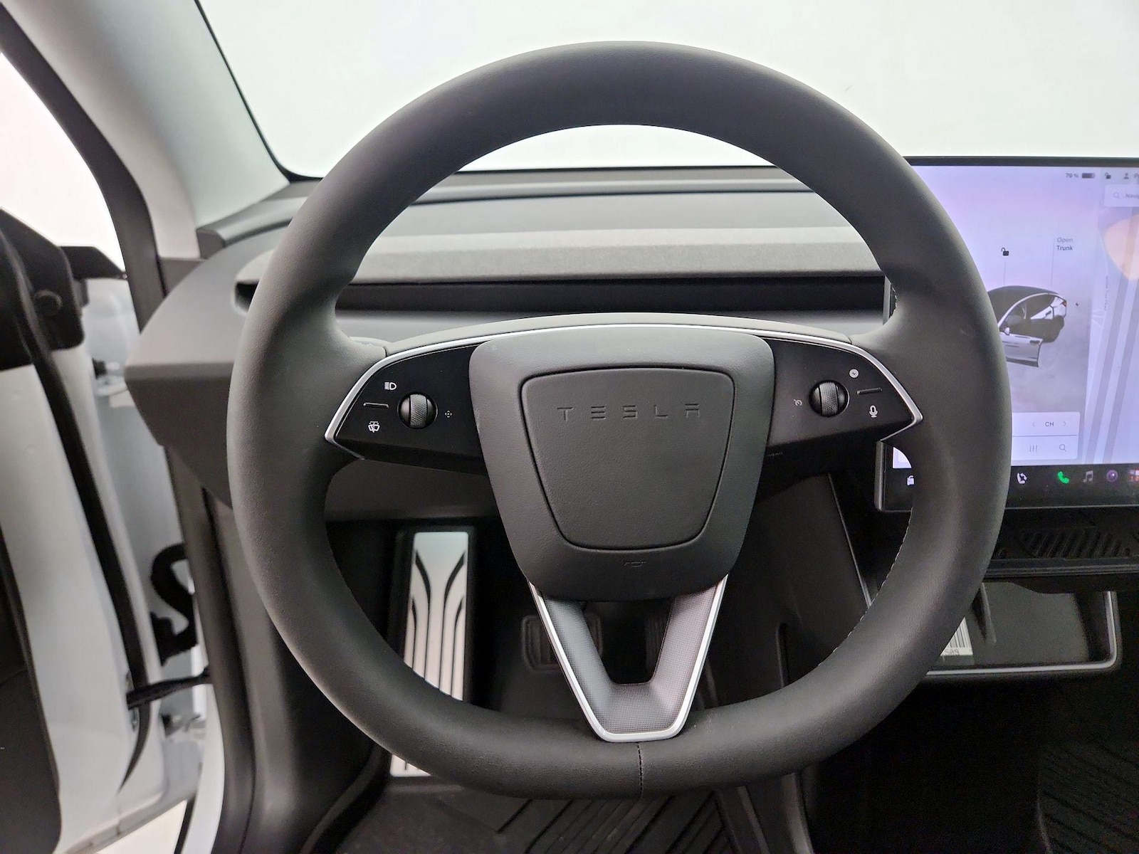2026 Tesla Model Y Standard - Photo 11
