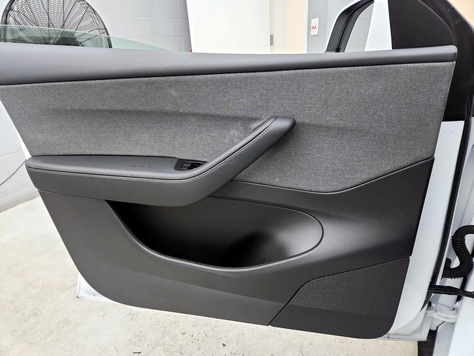 2026 Tesla Model Y Standard - Photo 13