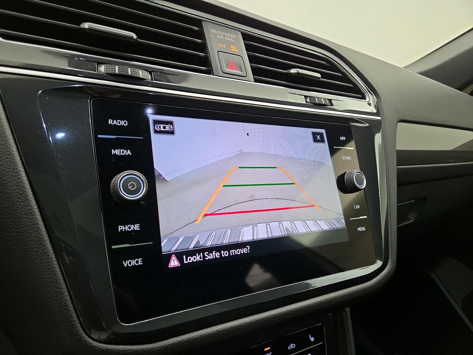 2023 Volkswagen Tiguan SE R-LINE BLACK - Photo 15