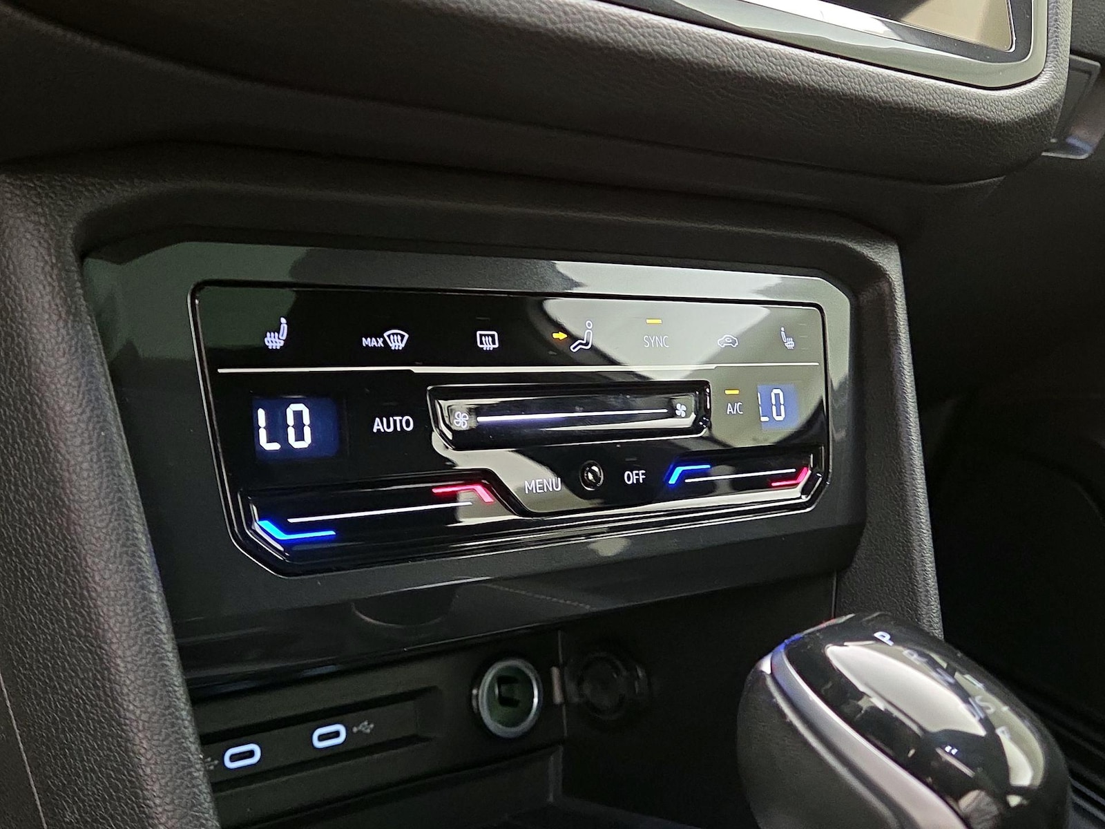 2023 Volkswagen Tiguan SE R-LINE BLACK - Photo 17