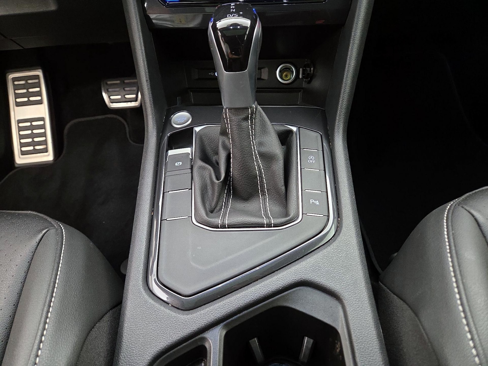 2023 Volkswagen Tiguan SE R-LINE BLACK - Photo 18