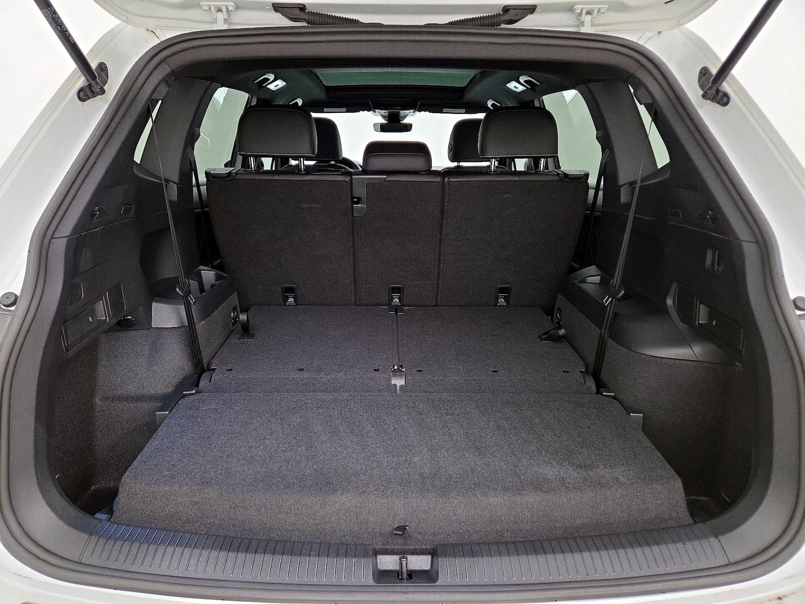 2023 Volkswagen Tiguan SE R-LINE BLACK - Photo 24