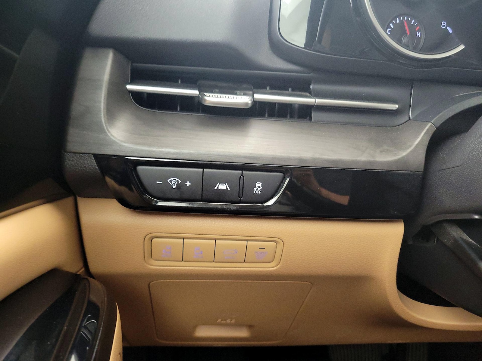 2024 Kia Carnival EX - Photo 14