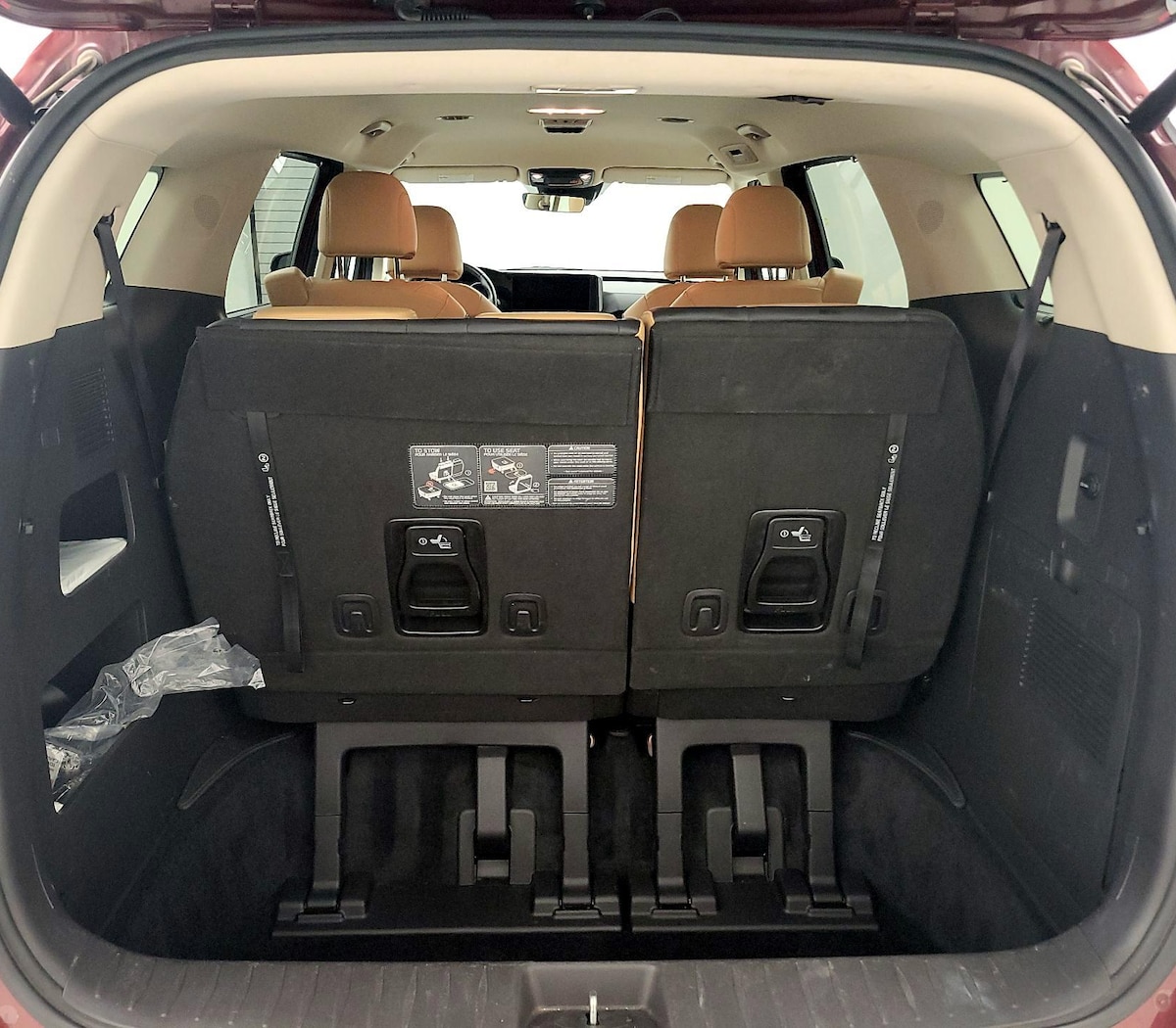 Trunk/Cargo (Seats Up)