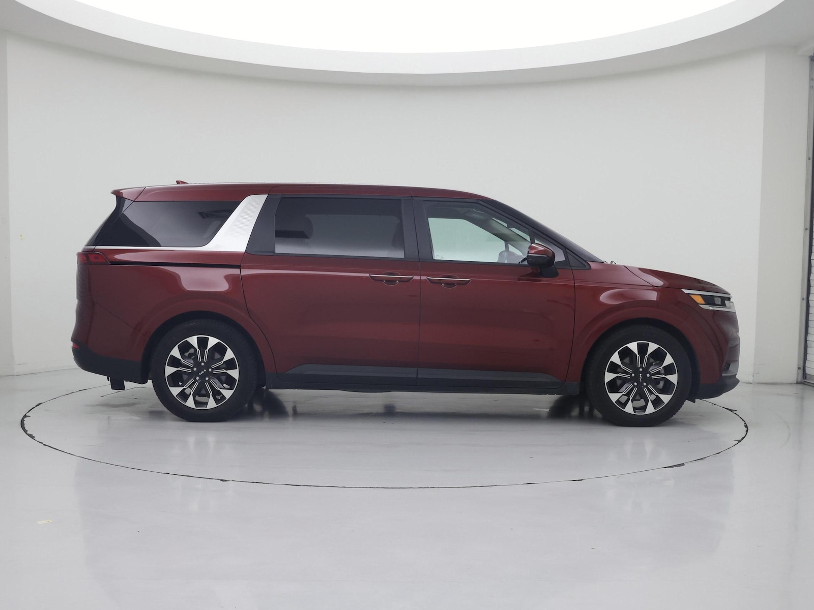 2024 Kia Carnival EX - Photo 8