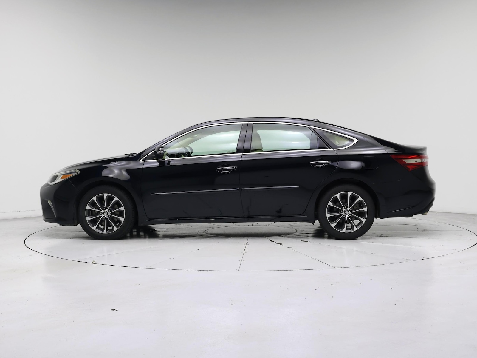 2016 Toyota Avalon XLE Premium - Photo 4