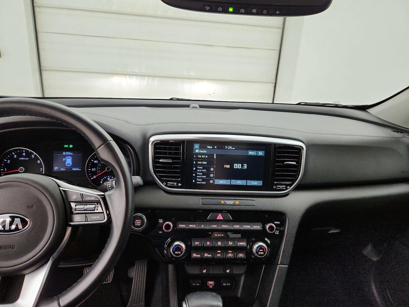 2020 Kia Sportage EX - Photo 10