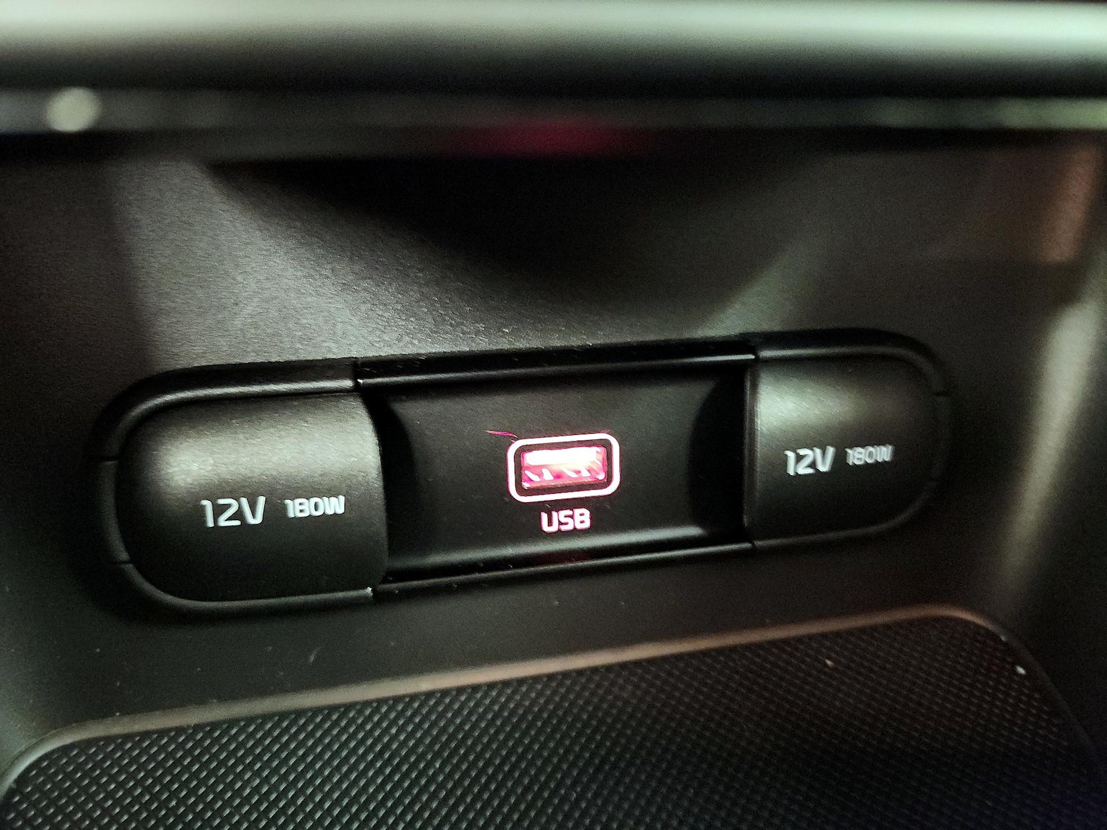2020 Kia Sportage EX - Photo 19