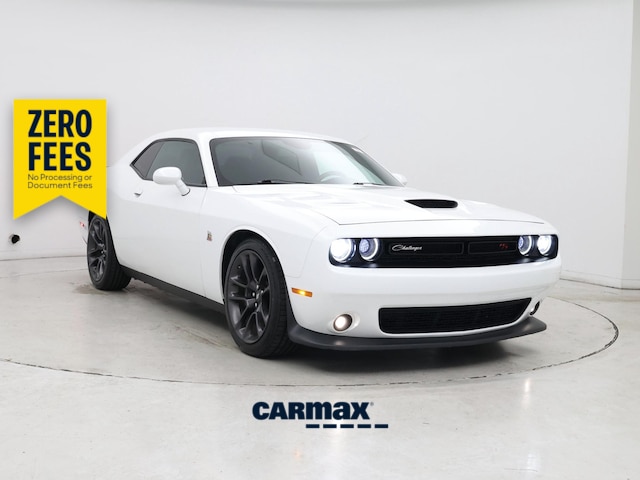 White 2021 Dodge Challenger Coupe Rear-Wheel Drive Automatic