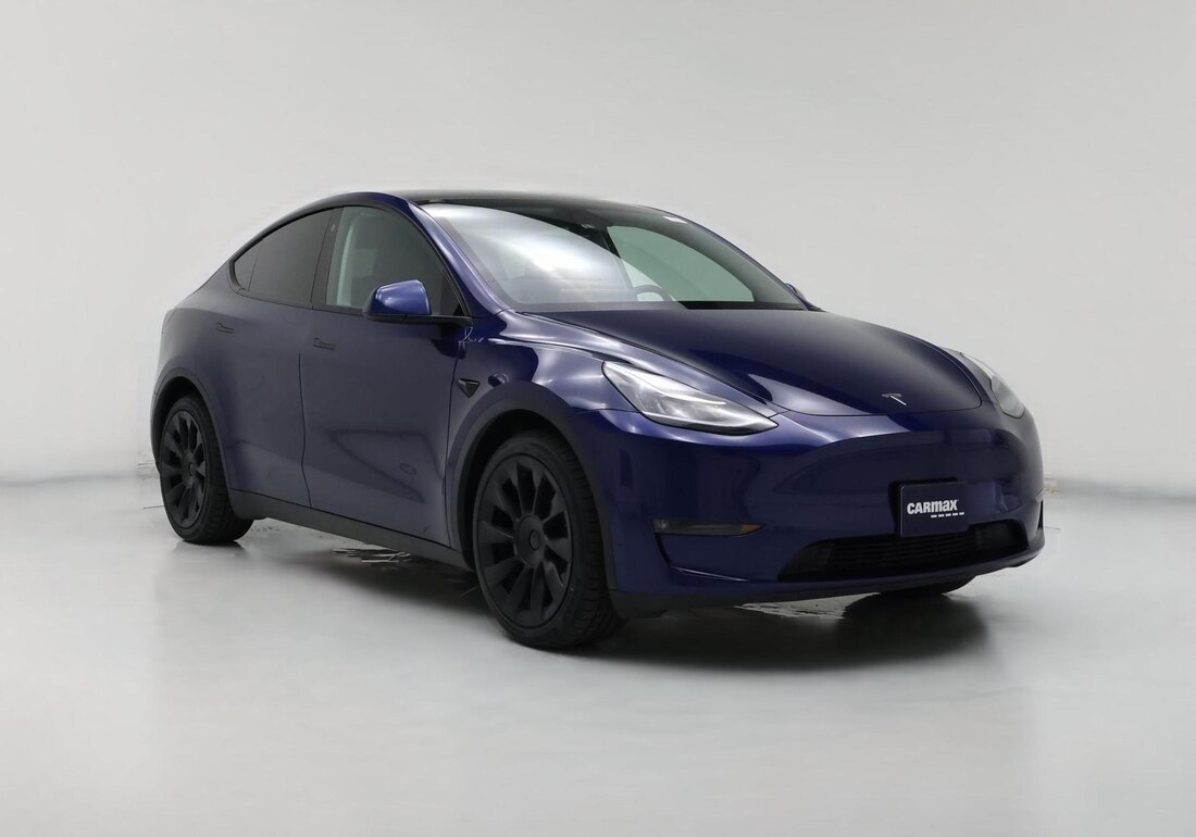 2021 Tesla Model Y Long Range All-Wheel Drive in Blue — CarMax photo