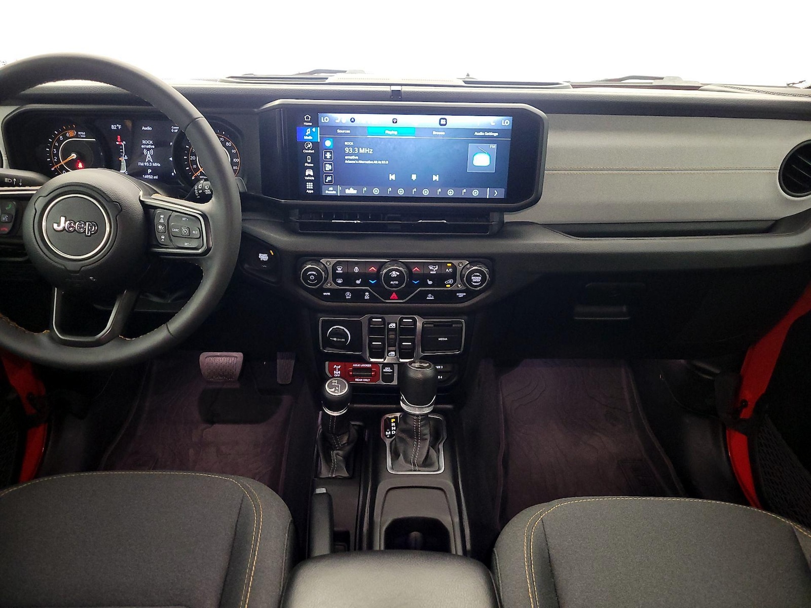 2024 Jeep Wrangler 4-Door Willys - Photo 10