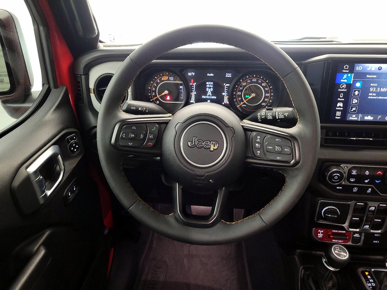 2024 Jeep Wrangler 4-Door Willys - Photo 11