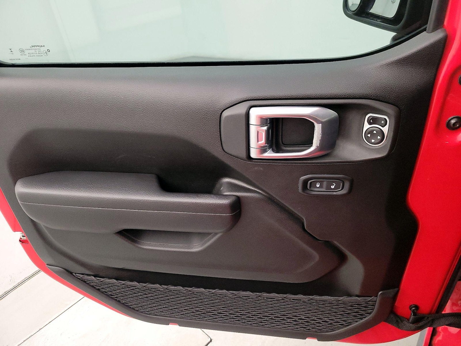 2024 Jeep Wrangler 4-Door Willys - Photo 13