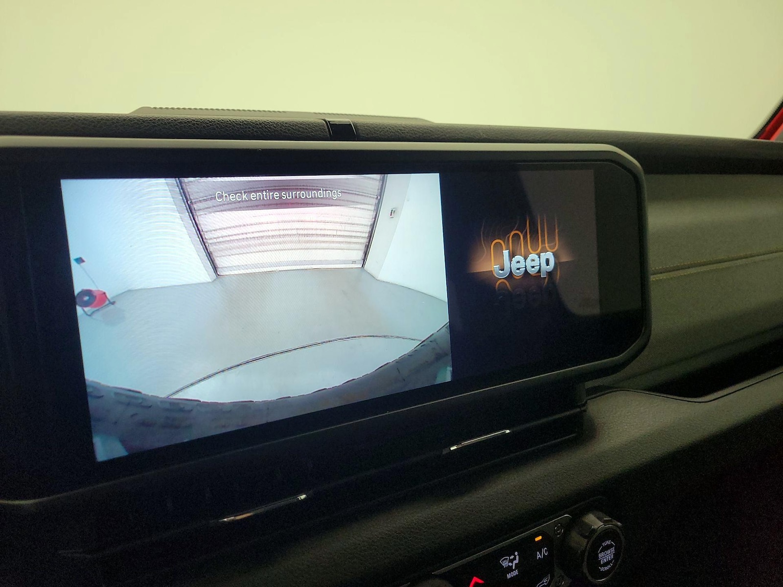 2024 Jeep Wrangler 4-Door Willys - Photo 15