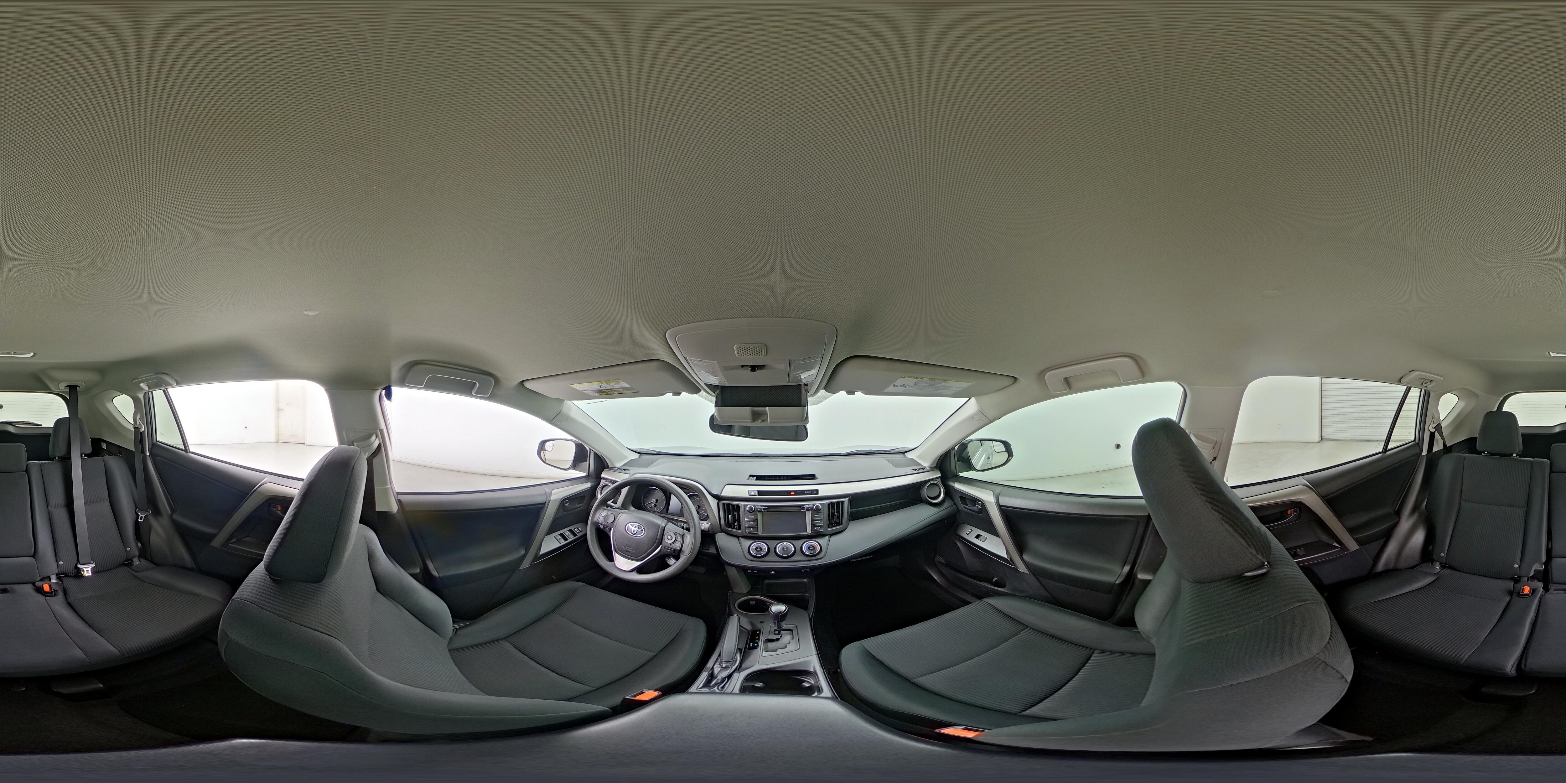 2018 Toyota RAV4 LE - Photo 24