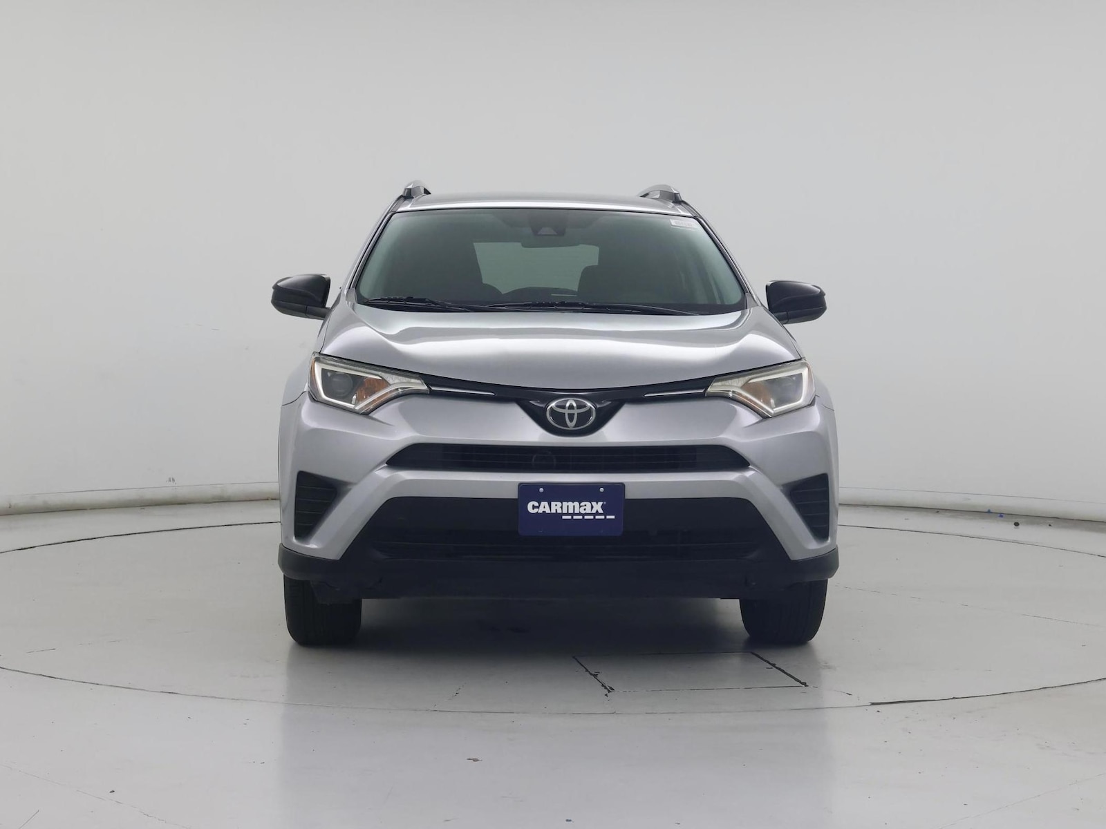 2018 Toyota RAV4 LE - Photo 6