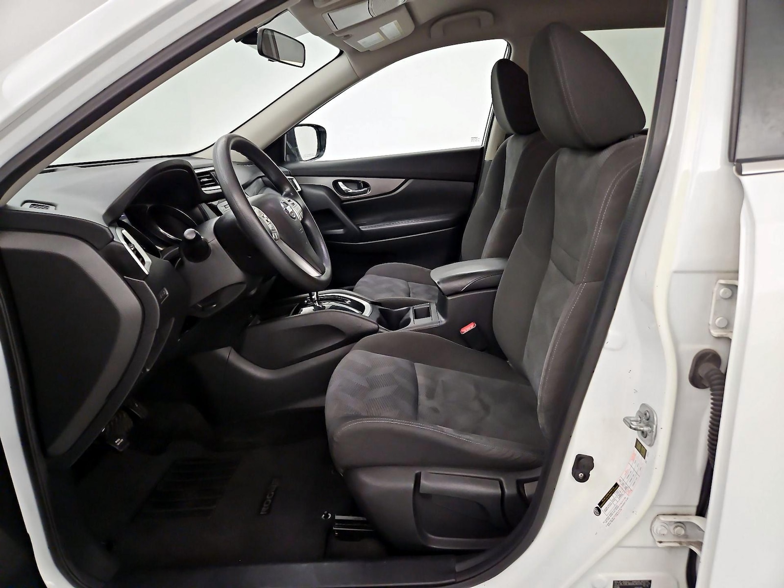 2016 Nissan Rogue S - Photo 12