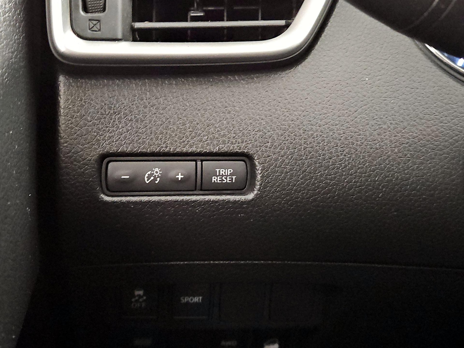 2016 Nissan Rogue S - Photo 14